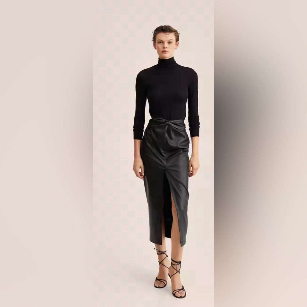Mango Faux Leather Skirt-size Small worn once!